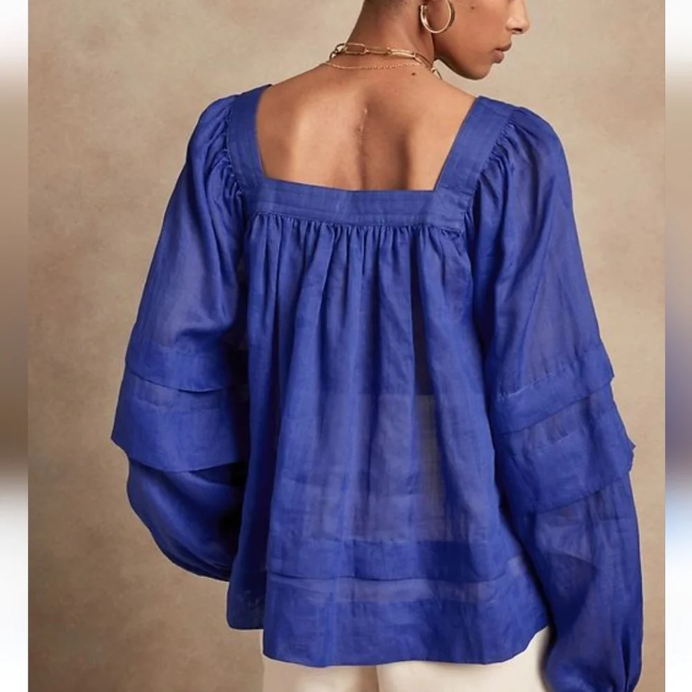 Banana Republic vibrant effortless